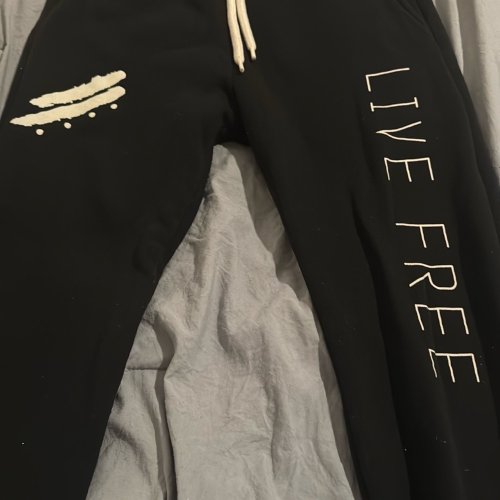Live Free savage swim Black Joggers euc size small comfy and warm